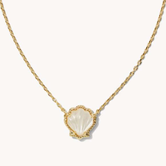 Kendra Scott Jewelry - Kendra Scott Brynne Shell Gold Short Pendant Necklace - NWT $75 MSRP